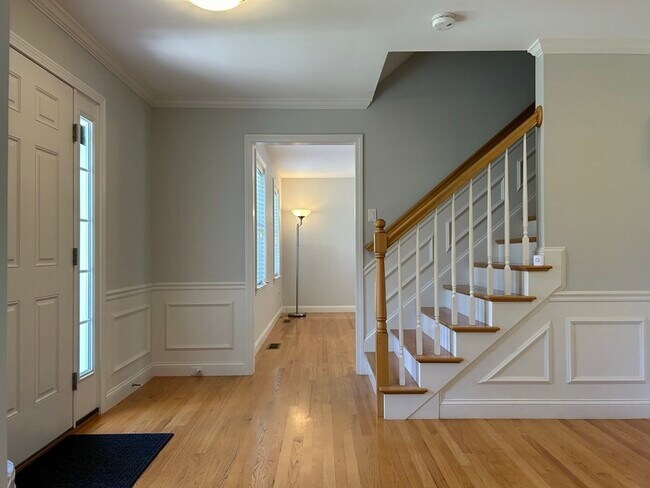 Foto del edificio - 28 Overlook Ave