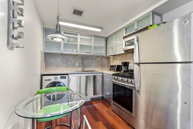 kitchen - 731 6th St