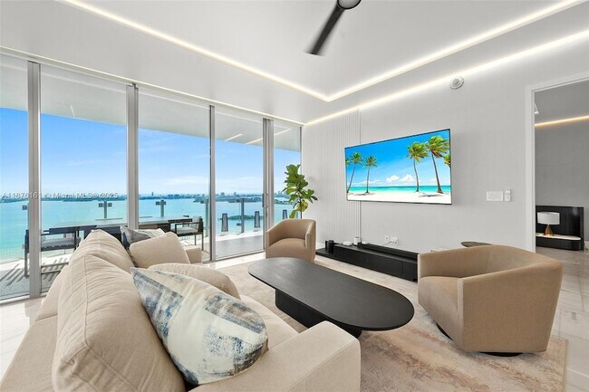 Foto del edificio - 700 NE 26th Terrace