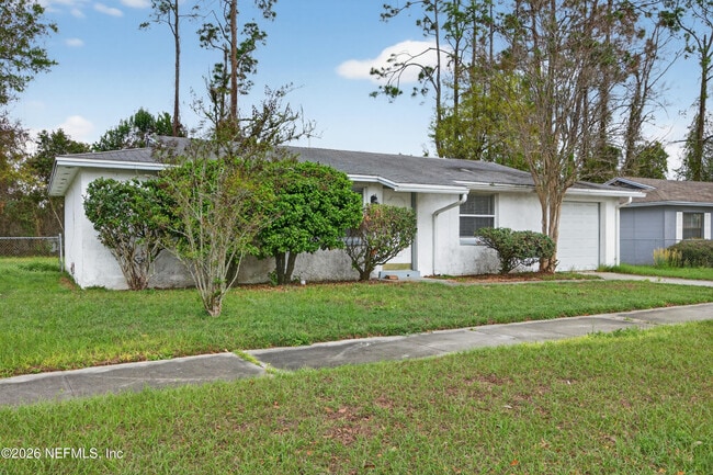 Building Photo - 726 Perryman Ln W