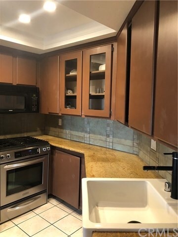 Building Photo - 1056 Calle Del Cerro