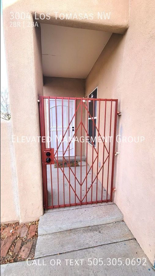 Building Photo - Great Near North Valley Home! No carpet! O...
