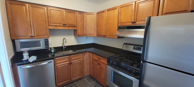 Building Photo - 2606 Indian Dr