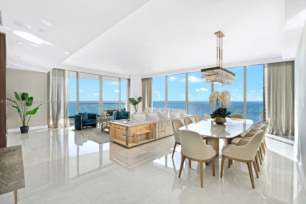 Foto principal - 17901 Collins Ave