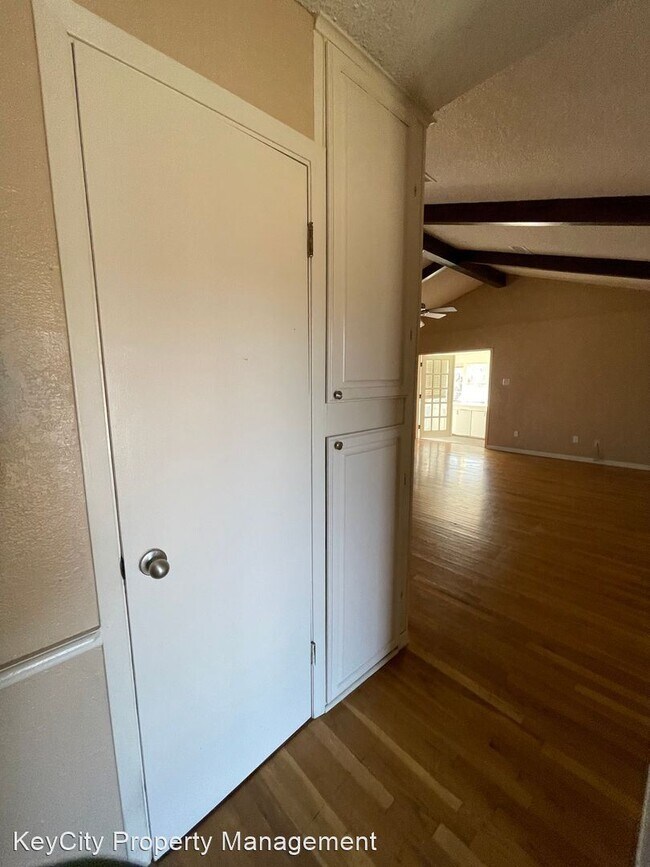 Building Photo - 3 br, 2 bath House - 2617 Hollis Dr