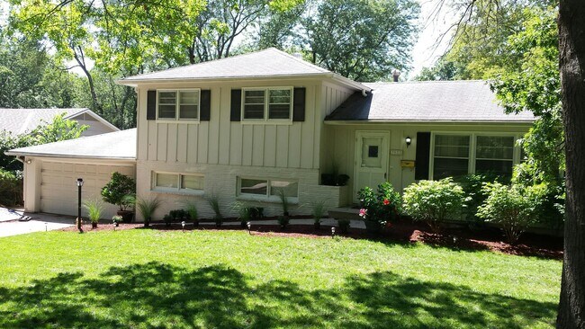 Building Photo - 7622 Pawnee Street