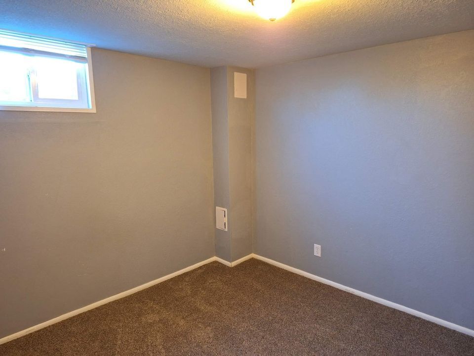 Building Photo - 13102 Elmendorf Pl
