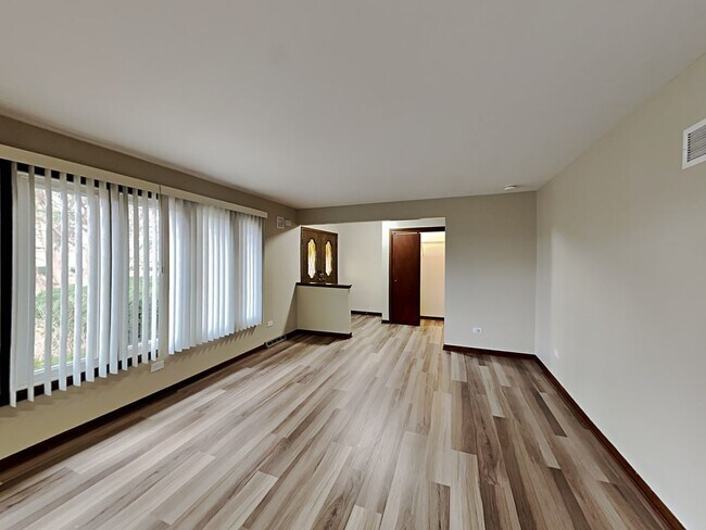 Foto del edificio - 7527 Cashew Dr