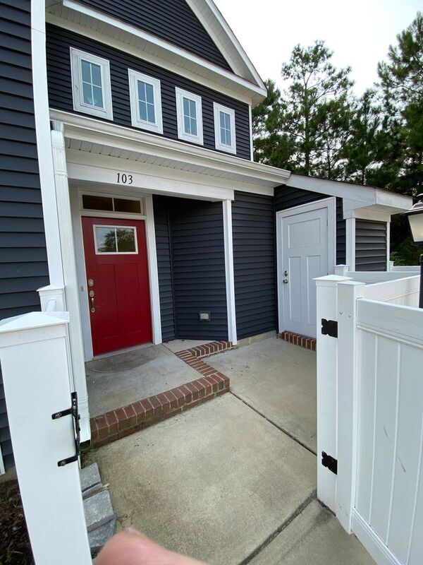 Building Photo - 103 Promenade Ln