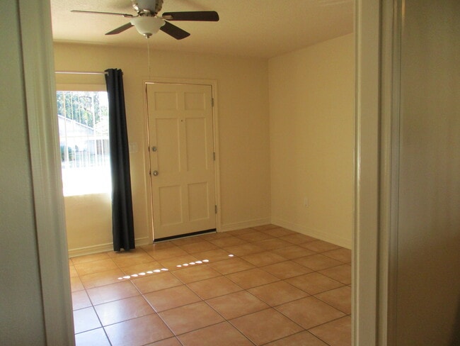living room - 313 S Forest Ave