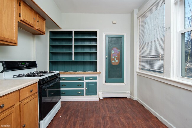 Building Photo - 5 br, 2.5 bath House - 814 Lancaster St