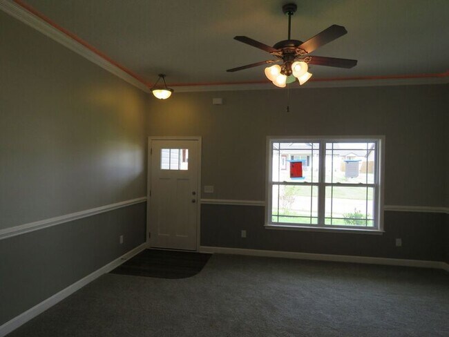 Foto del edificio - 88 Highland Springs Loop