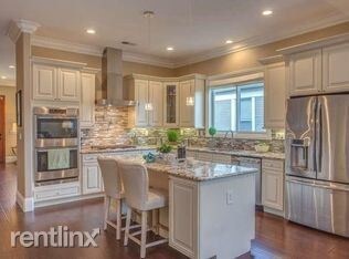 Foto del edificio - 2224 S Grand Ave