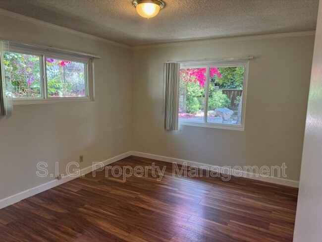 Building Photo - 2279 Saranne Street