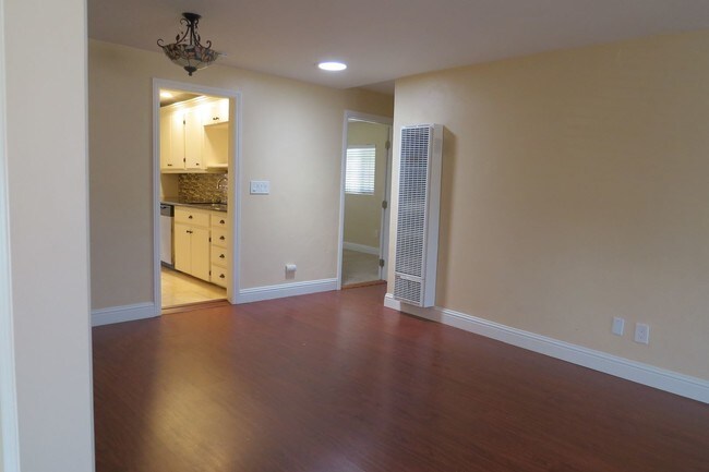 Foto del edificio - 3 br, 1 bath House - 870 Southland Street