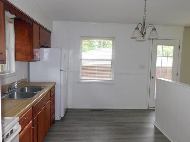 Foto del edificio - 901 Mahrenholz Ave