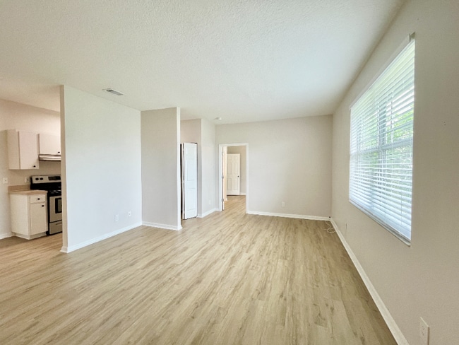 Photo - 2403 W Platt St Apartment