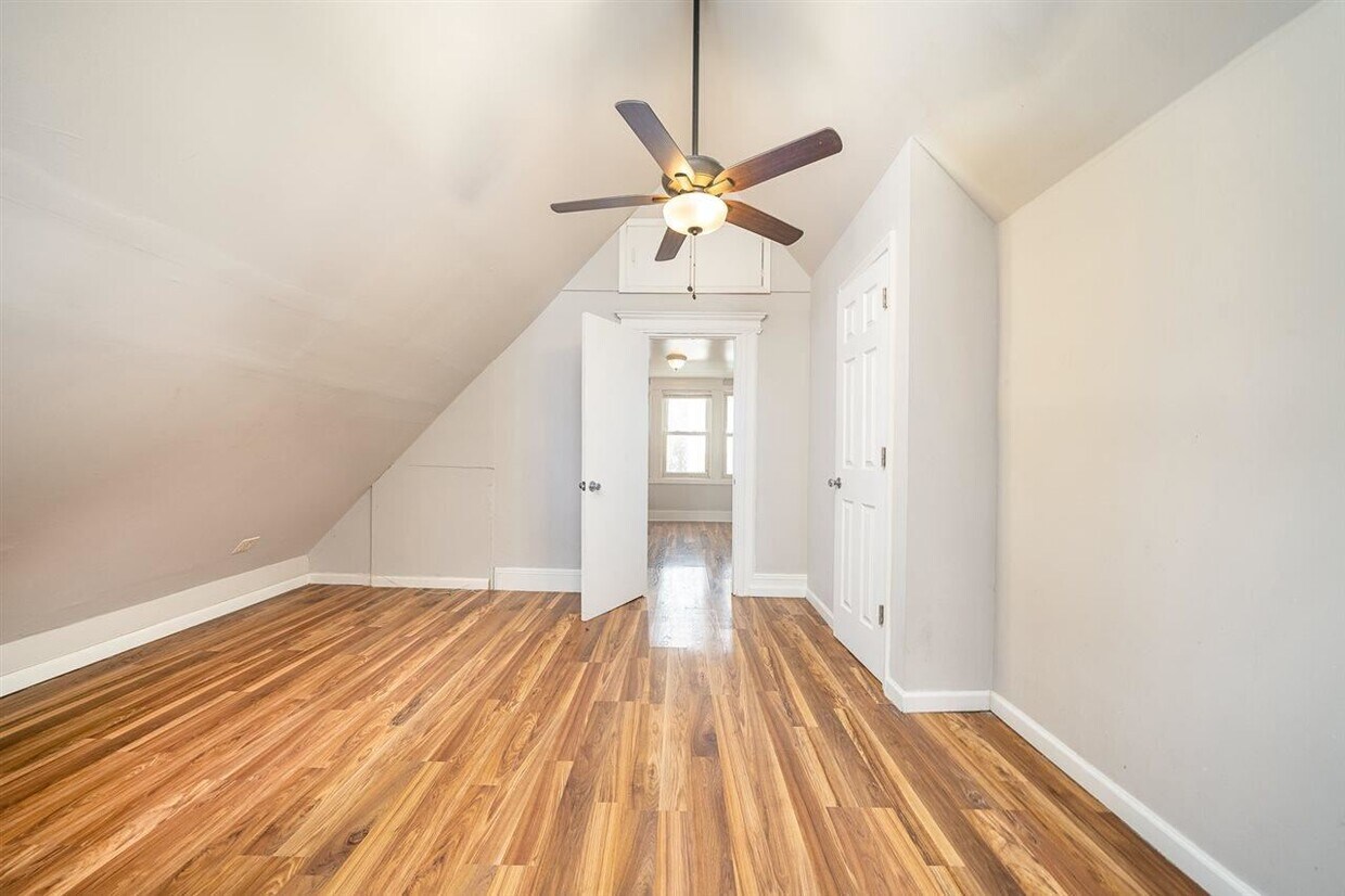 60 Randolph Ave Unit 3, Jersey City, NJ 07305 Apartment for Rent in