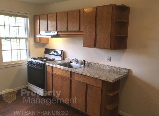 Building Photo - Renovated Two Stories Hillcrest Park Condo