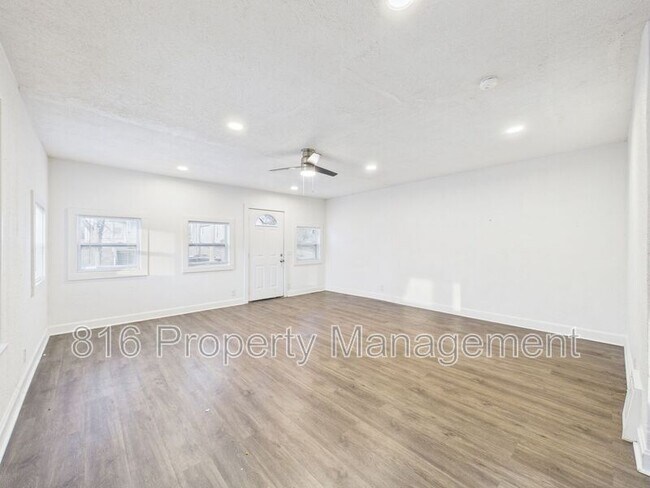 Foto del edificio - 1513 Rowland Ave