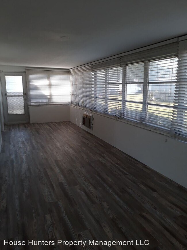 Building Photo - 2 br, 2 bath House - 521 Shamrock Blvd