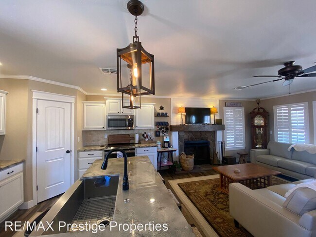 Building Photo - 3 br, 2 bath House - 3146 E Bandit Way
