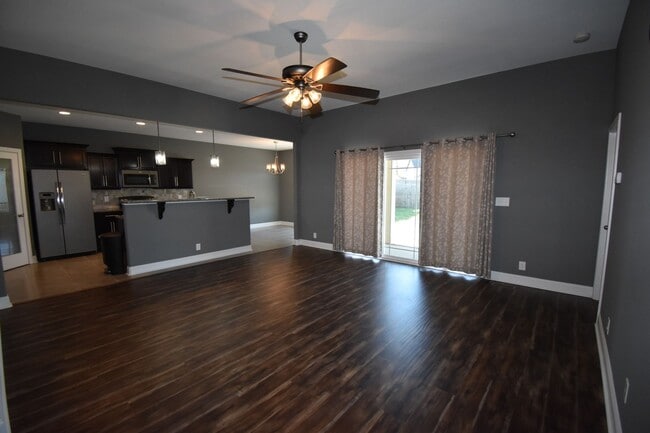 Building Photo - 1072 Fuji Ln