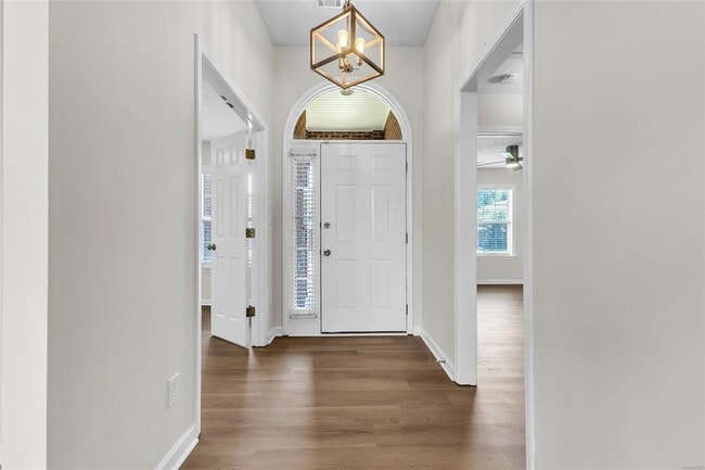 Building Photo - 3925 Claiborne Cir