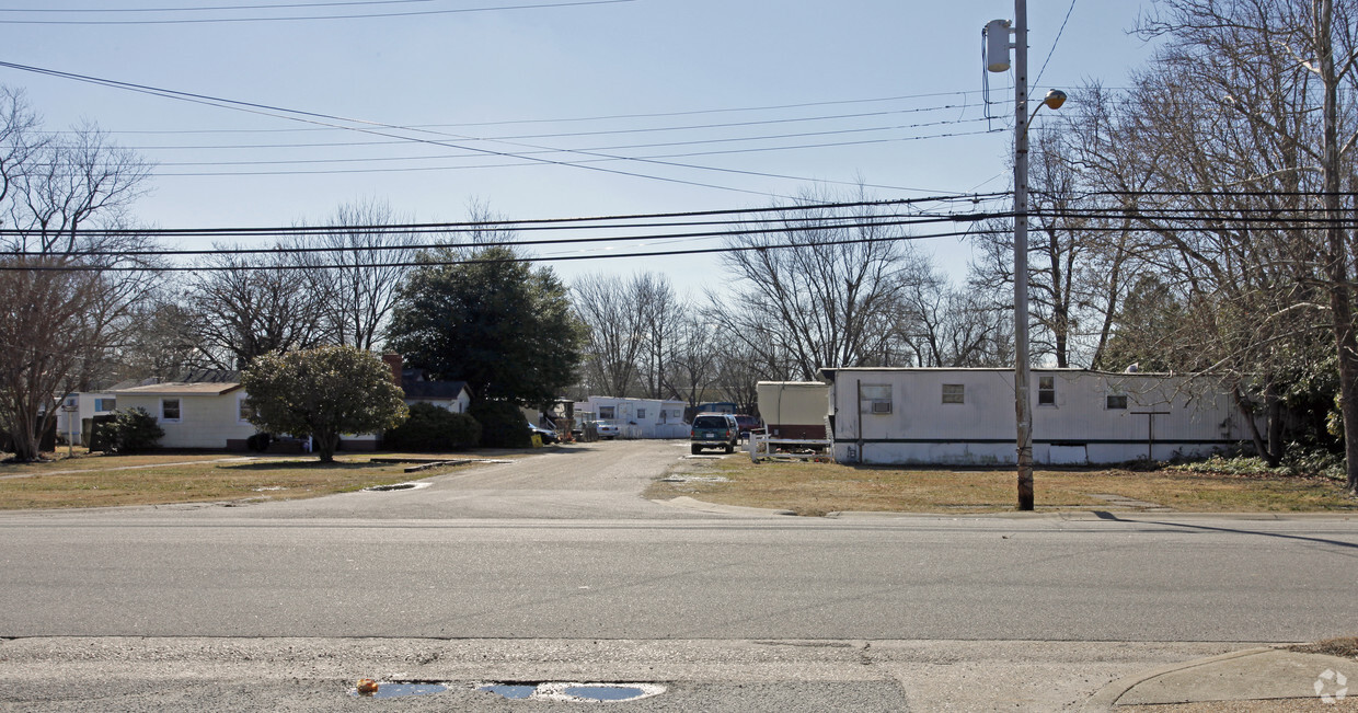 Building Photo - Buckroe Mobile Home Park