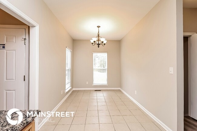 Building Photo - 1298 Railroad Dr