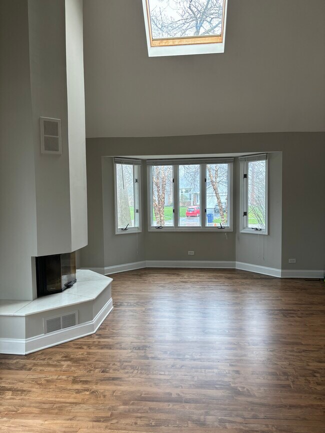 Building Photo - 1667 Hinterlong Ln