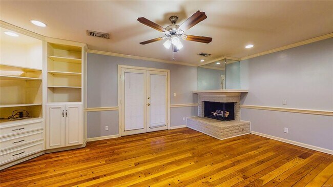 Building Photo - 3515 Foxhall Dr