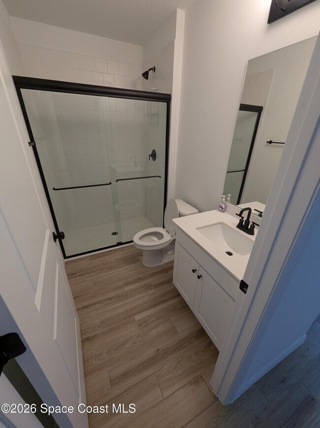 Building Photo - 559 Oldenberg St SW