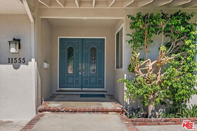 Foto del edificio - 11555 Duque Dr