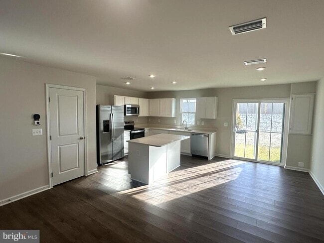 Building Photo - 2709 Apricot Dr