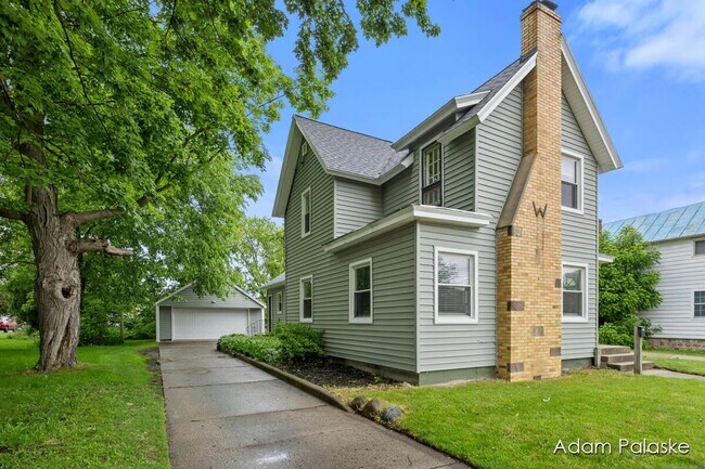Building Photo - 617 West Main Street, Lowell, MI 49331 - 3...