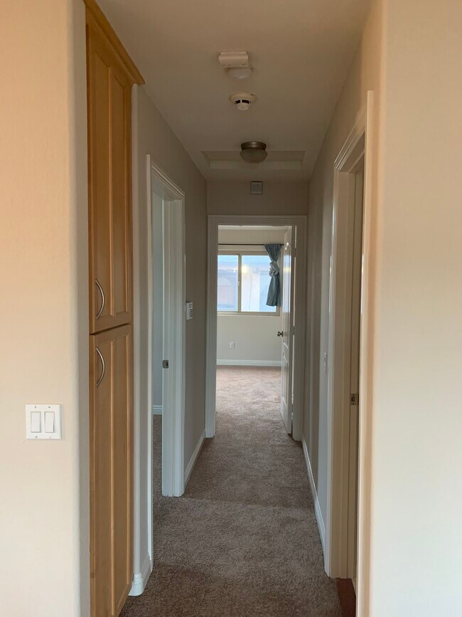 Hallways - 4425 Illinois St