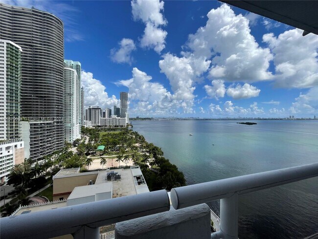 Foto del edificio - 1717 N Bayshore Dr