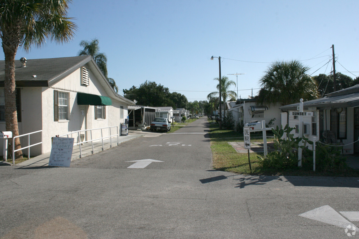 Building Photo - Sunset Village Adult Mobile Home Community