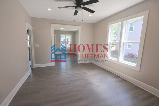 Foto del edificio - Two Bedroom House | Off Street Parking