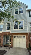 Building Photo - 4019 Cressida Pl