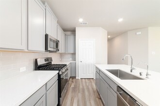 Building Photo - 27506 Beachside Arbor Dr