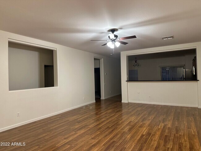 Foto del edificio - 17236 W Saguaro Ln