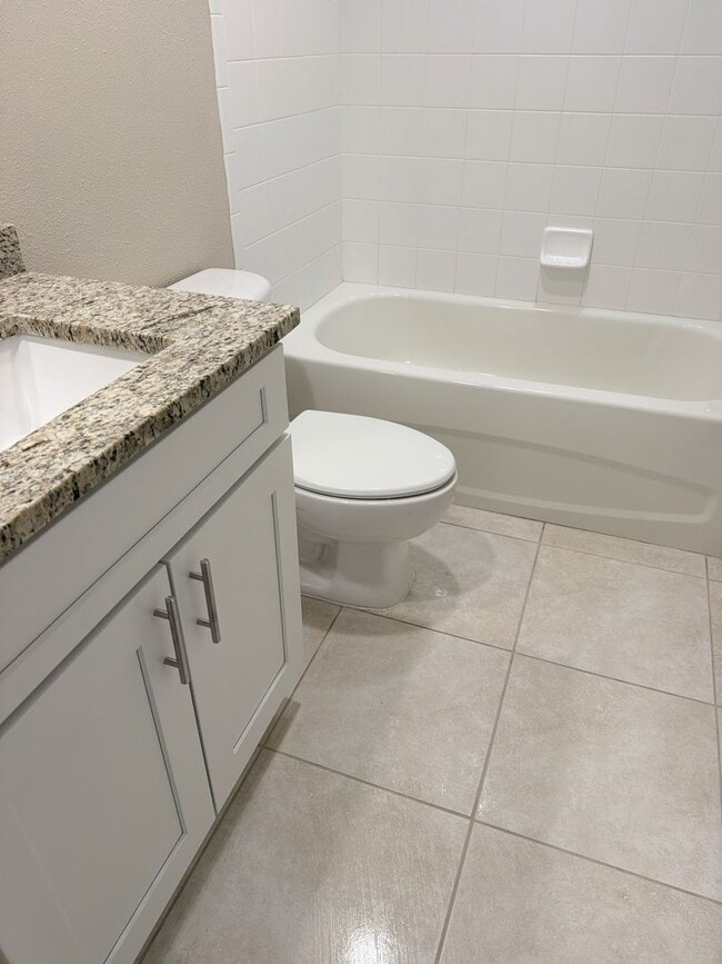 Building Photo - 960 Starkey Rd