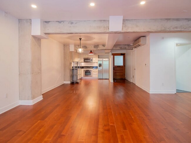 Foto del edificio - 416 S Spring St