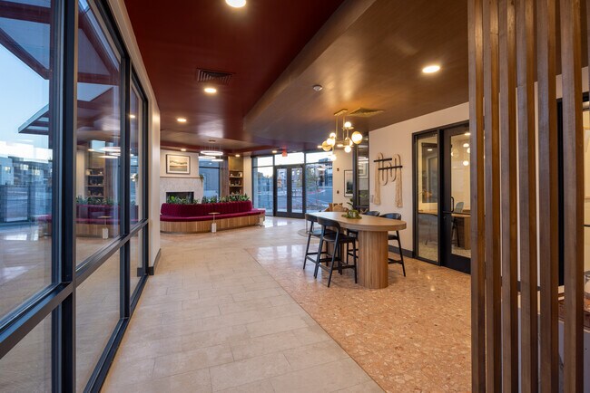 Casa club - The Dillon Luxury Apartments