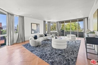 Building Photo - 300 N Swall Dr