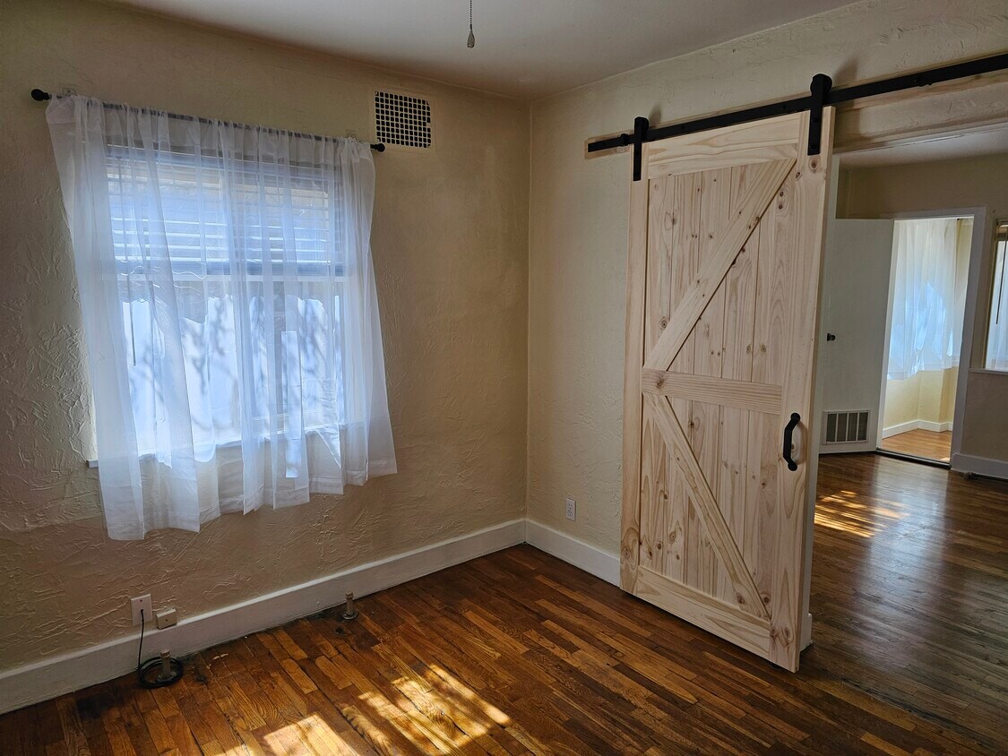 Photo - 2826 W Platte Ave-4