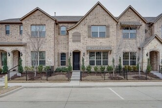 Building Photo - 6217 Rainbow Valley Pl