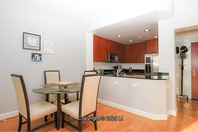 Foto del edificio - 585 9th St